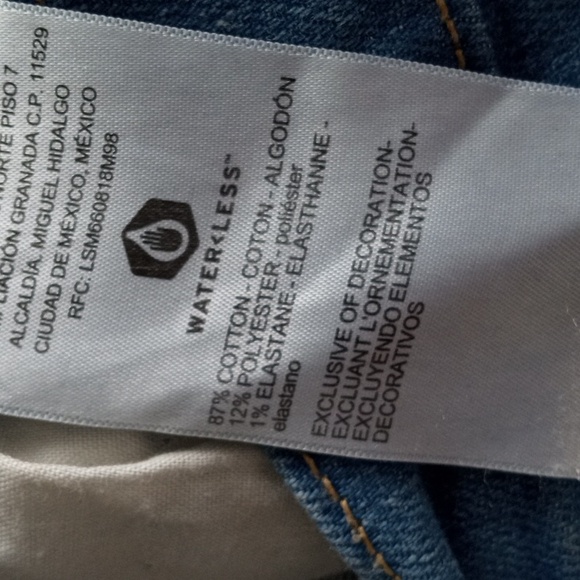 Levi Heritage High Rise Straight - Picture 6 of 7